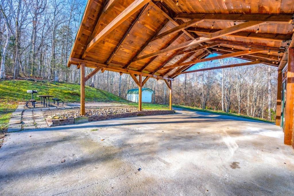 Dog Friendly! Views! Hot Tub! Close To Pf! Gsmnp Sevierville Exterior foto